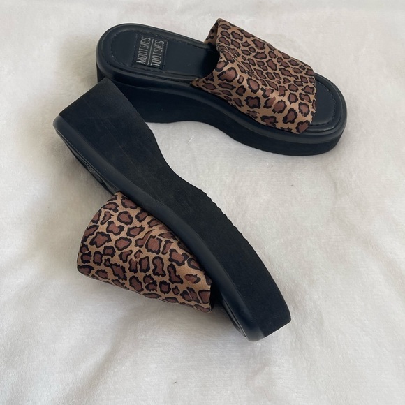 Vintage Mootsies Tootsies round toe platform sandals Y2K